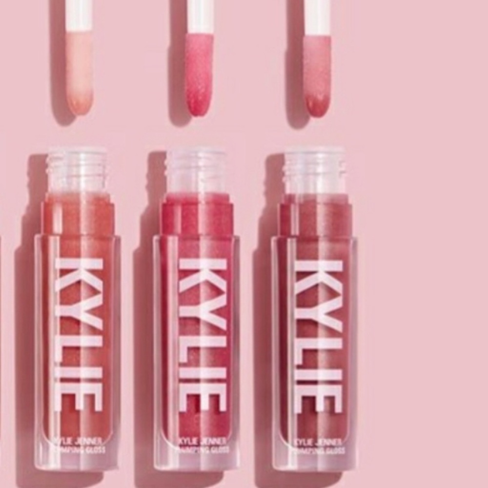 Kylie Jenner Plumping Gloss 💋 - Picture 8 of 10